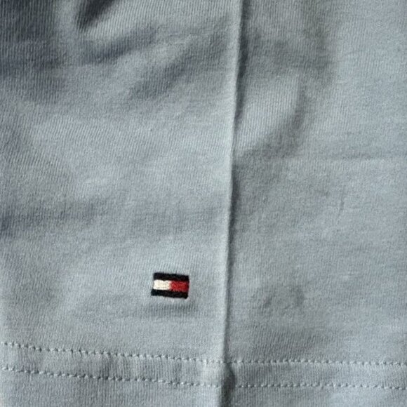 NWT- Tommy Hilfiger Boys Vertical Logo Tee – Light Blue, Size 5, - Picture 4 of 5